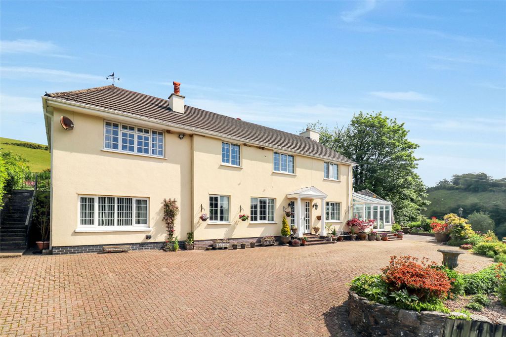 Property photo 1 of 43 Picture No. 44