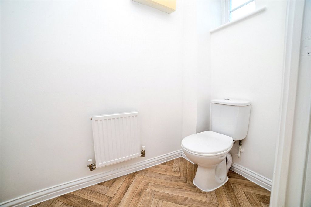 Property photo 2 of 18 Wc