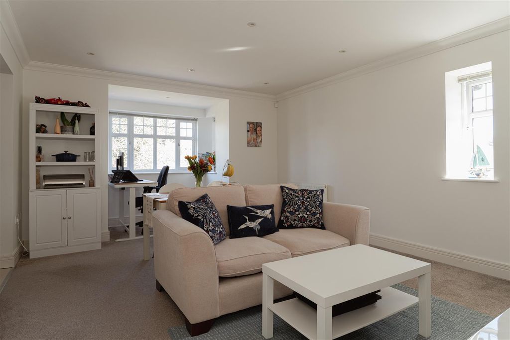 Property photo 3 of 14 4.Jpg