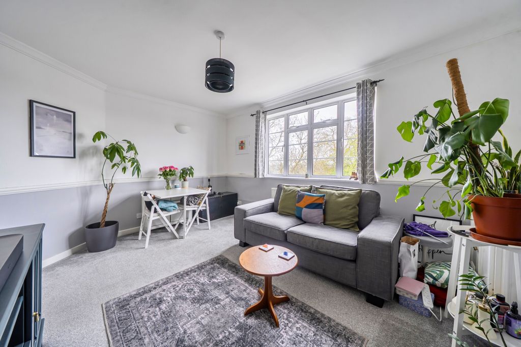 Property photo 2 of 19 1434757-2-69c652E...