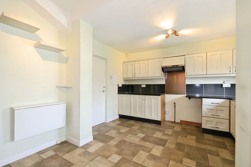 Property photo 3 of 13 Kitchen/ Dining Room