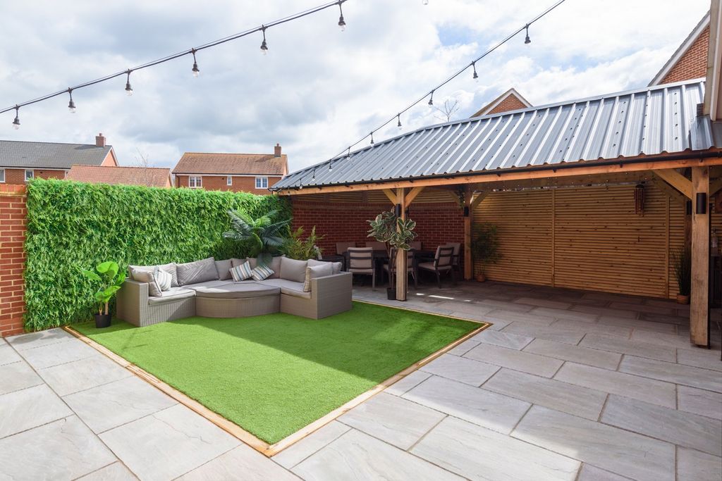 Property photo 2 of 20 4989955