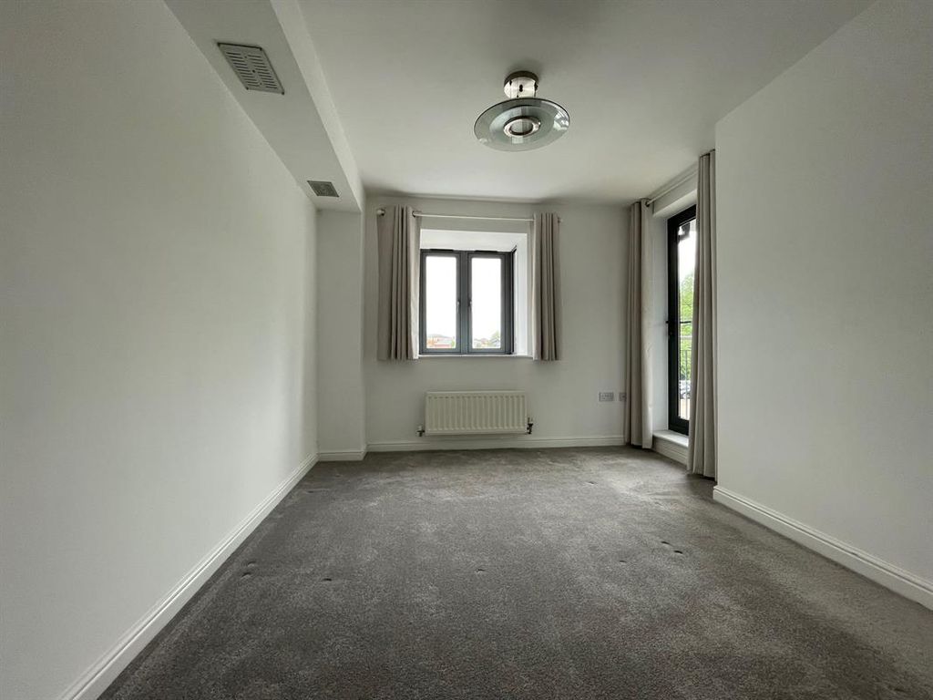 Property photo 3 of 17 Photo 1