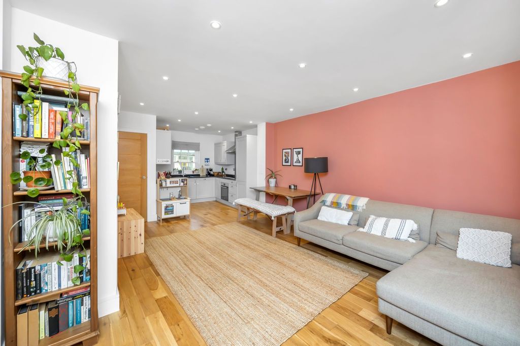 Property photo 2 of 16