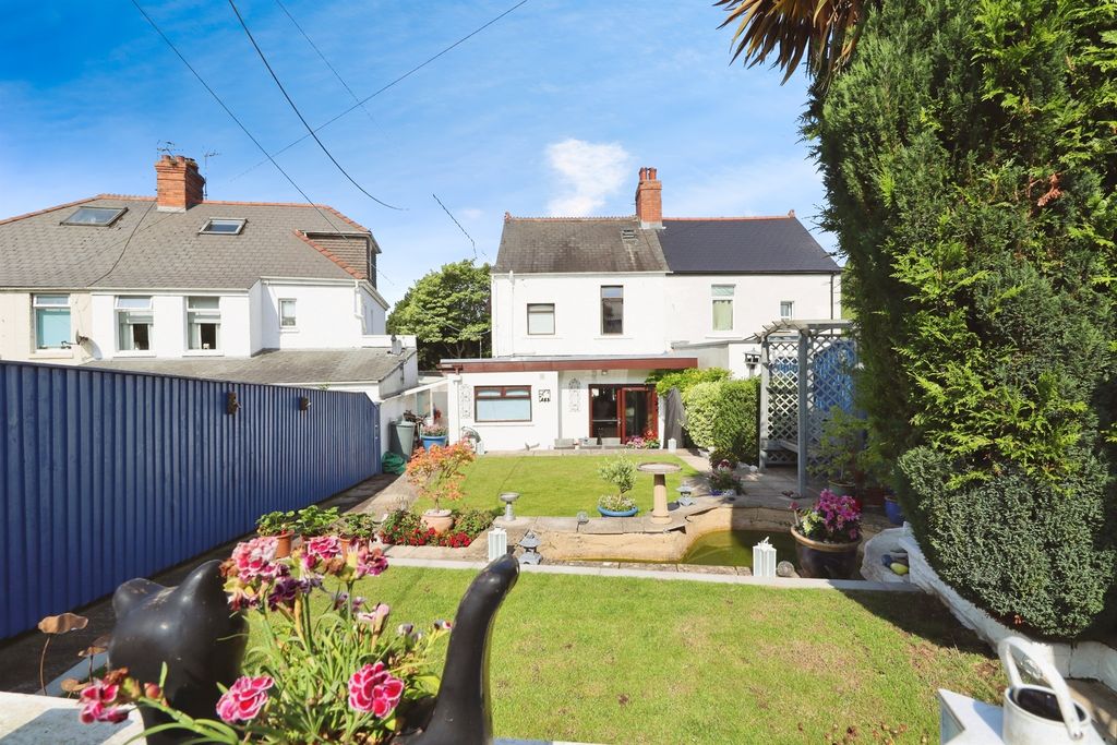 Property photo 1 of 22