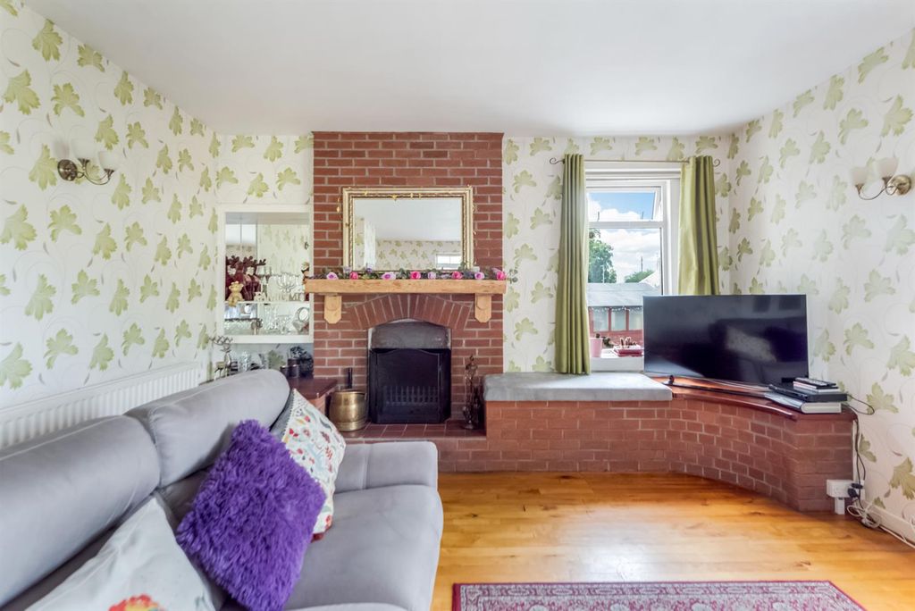 Property photo 3 of 40 21.Jpg