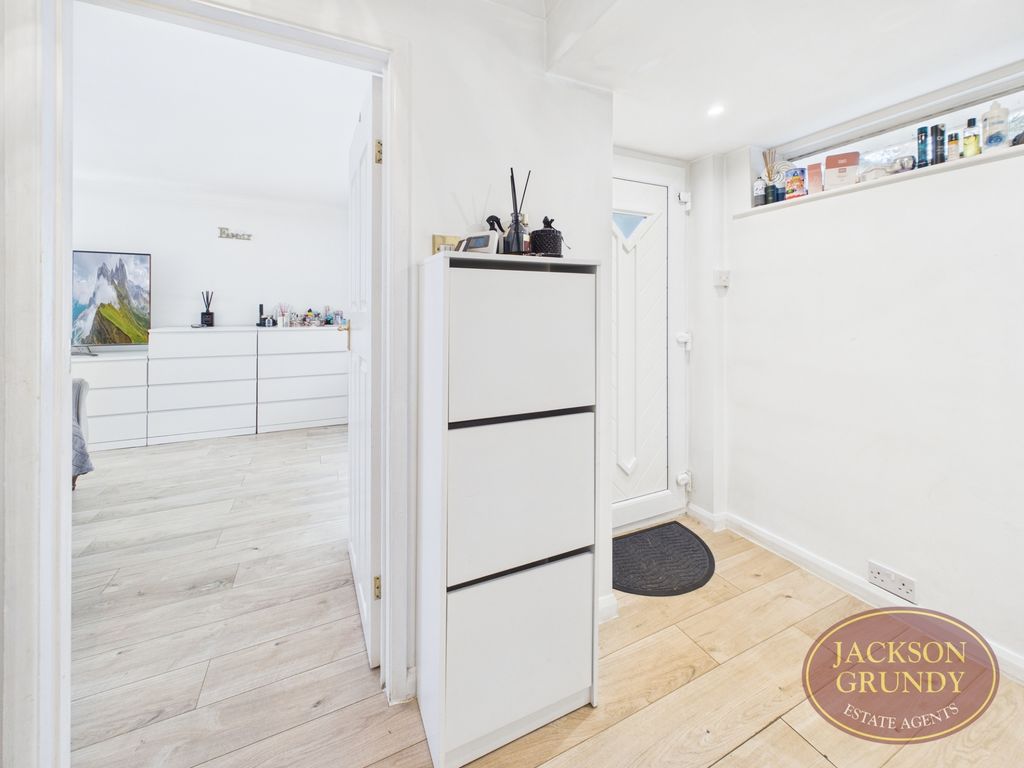 Property photo 3 of 16 Dulverton Road