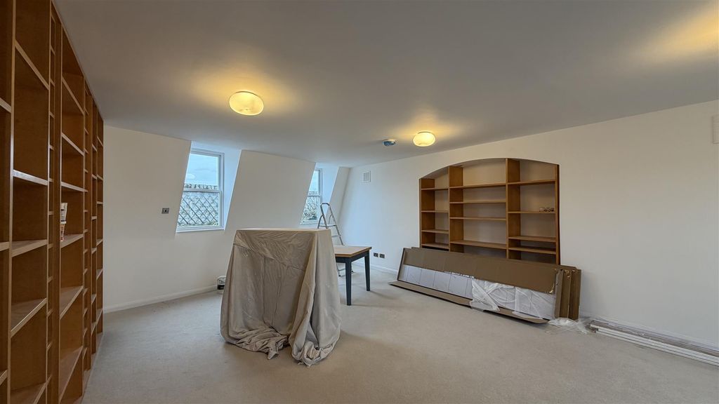 Property photo 3 of 13 Image00015.Jpeg