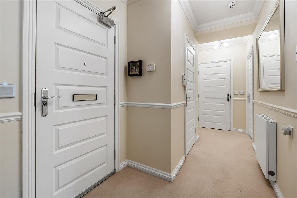 Property photo 3 of 11 8-Emmeline-Lodge-4.Jpg