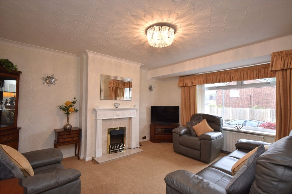 Property photo 3 of 18 Picture No. 01