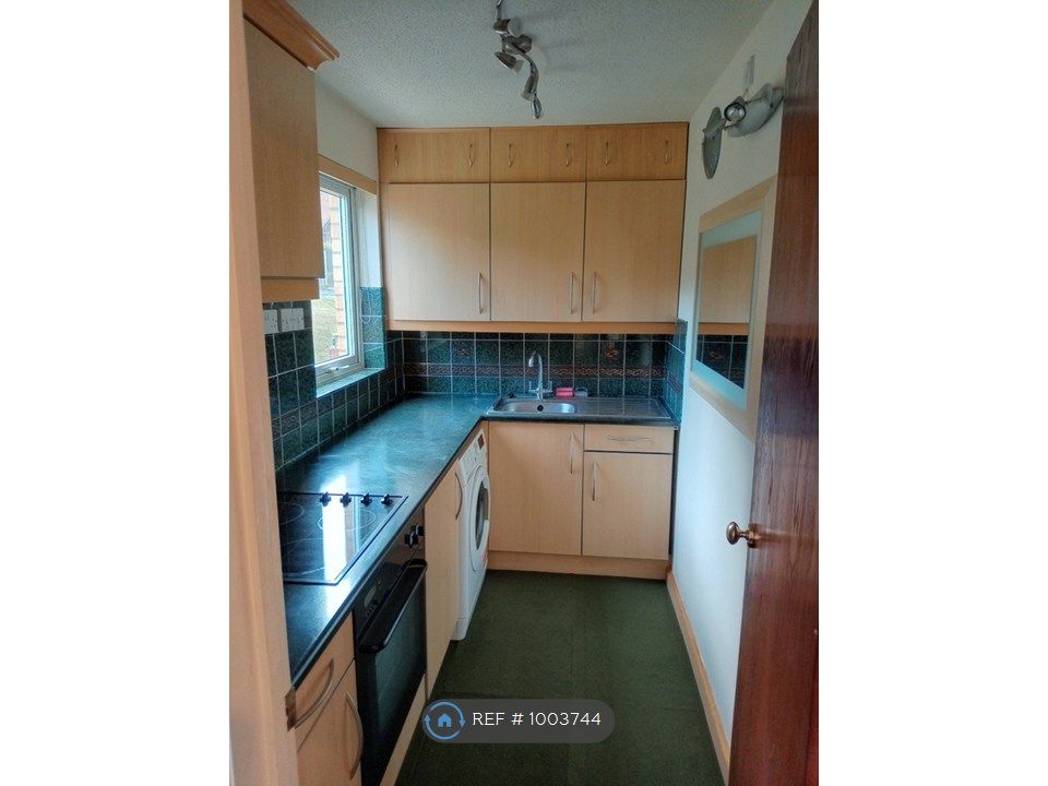 Property photo 2 of 4 Kitchen