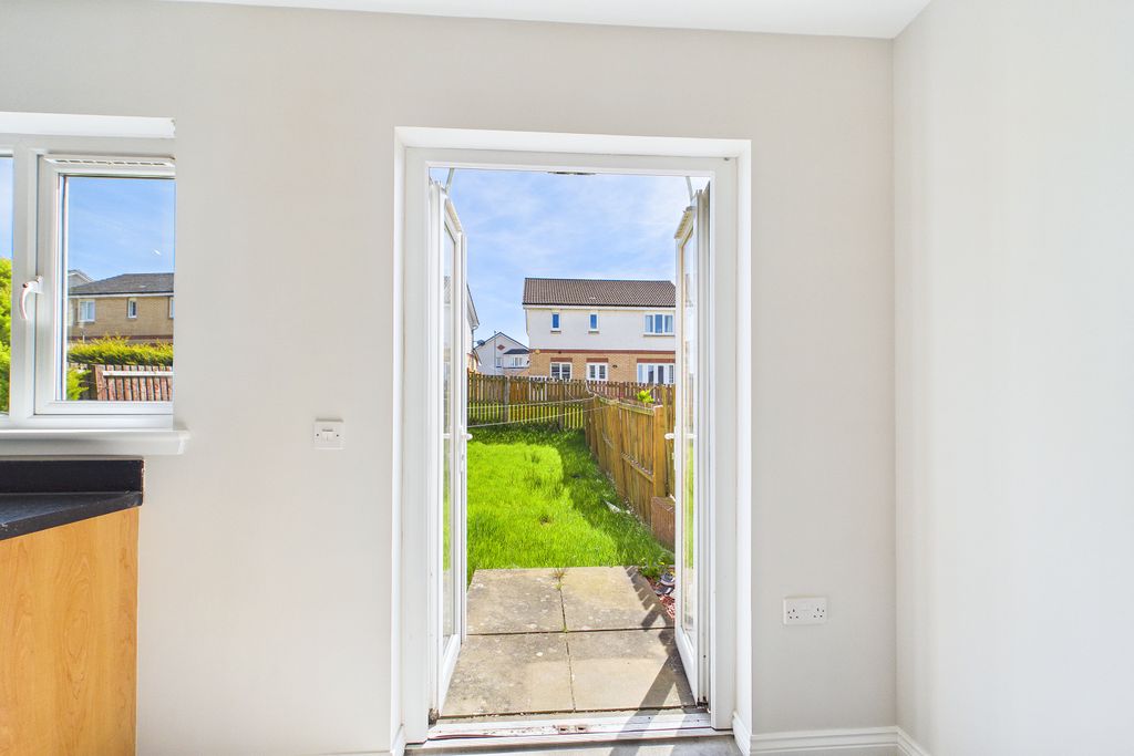 Additional image 9 of 3 bed semi-detached house to rentWhitehaugh Road G53
