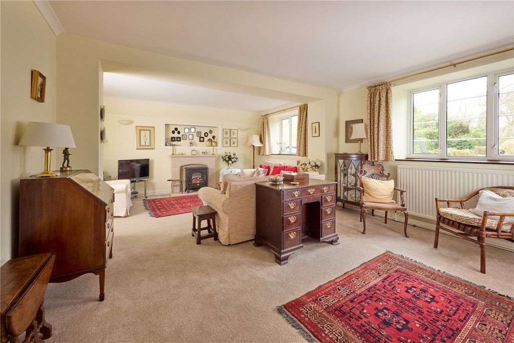 Property photo 2 of 20 Drawing Room