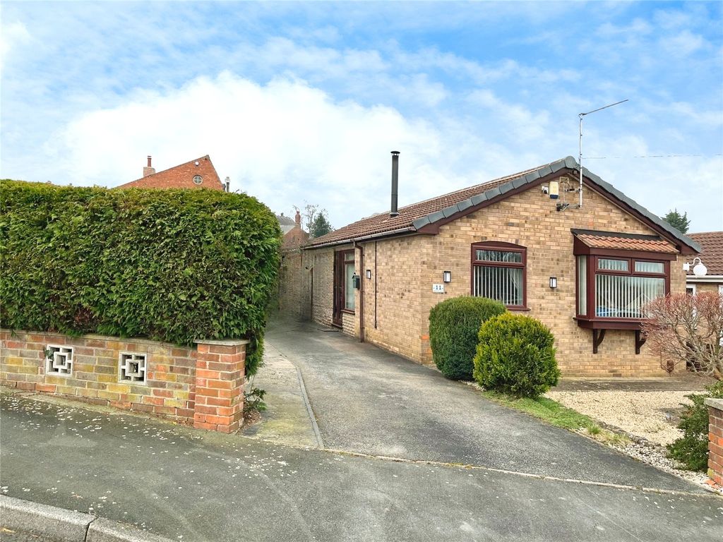 Property photo 1 of 11 Front