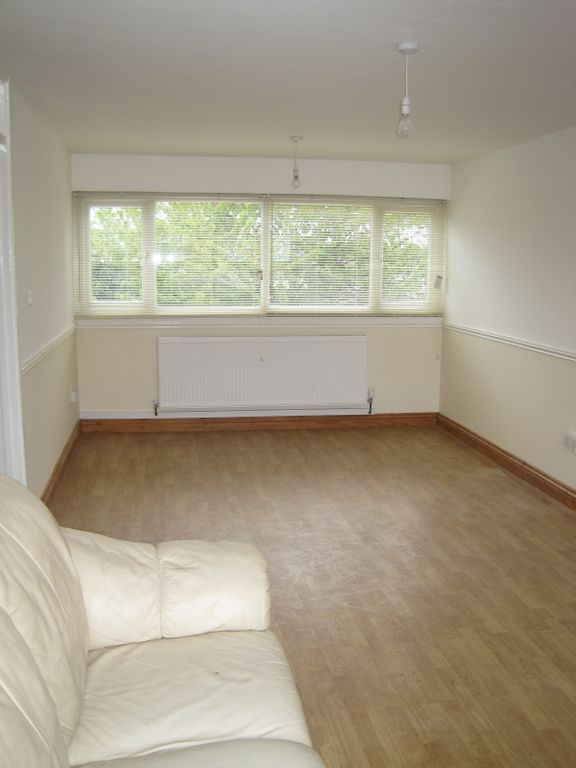 Property photo 3 of 8 Gallery