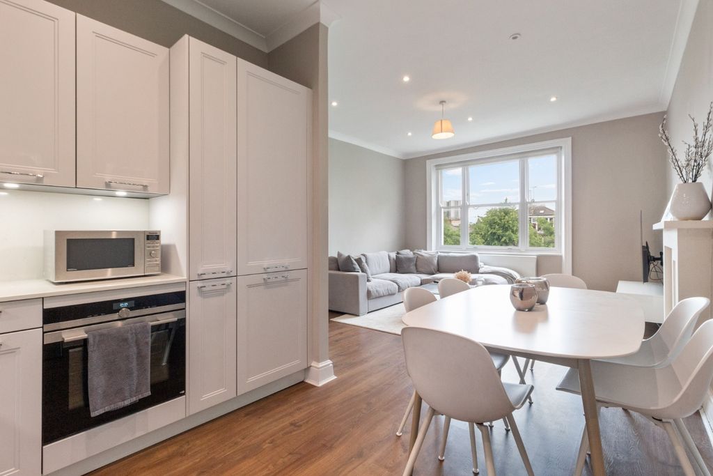 Property photo 3 of 10 4287005