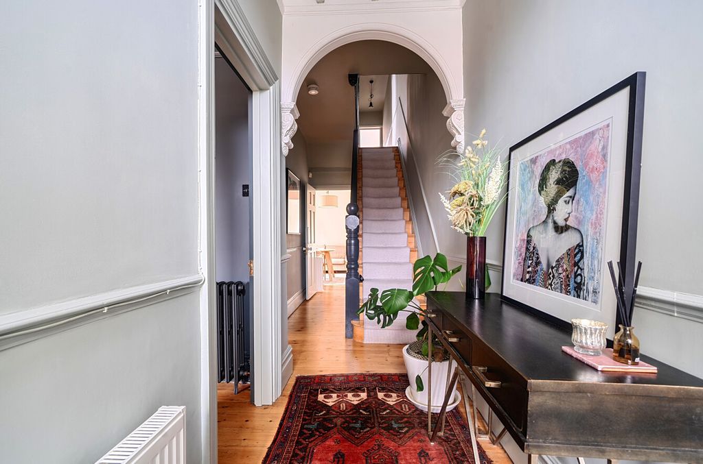 Property photo 3 of 16 1429020-6-69B2c96...