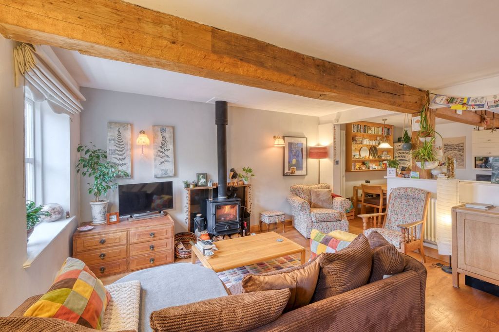 Property photo 3 of 16