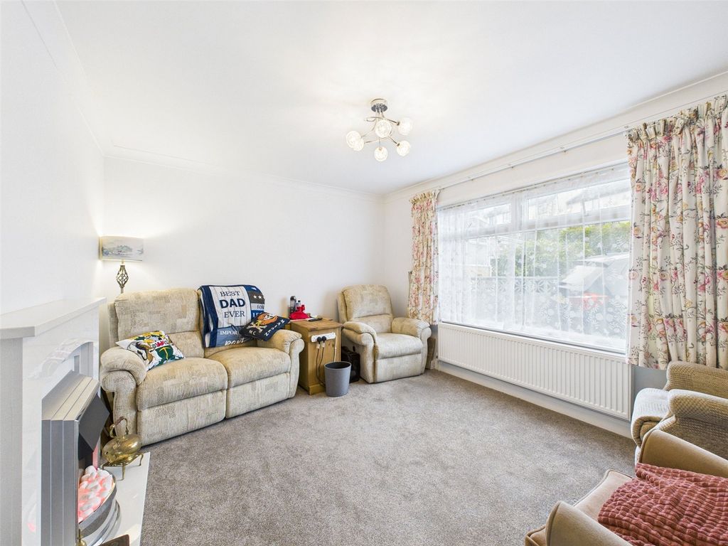 Property photo 3 of 23 Picture No. 01