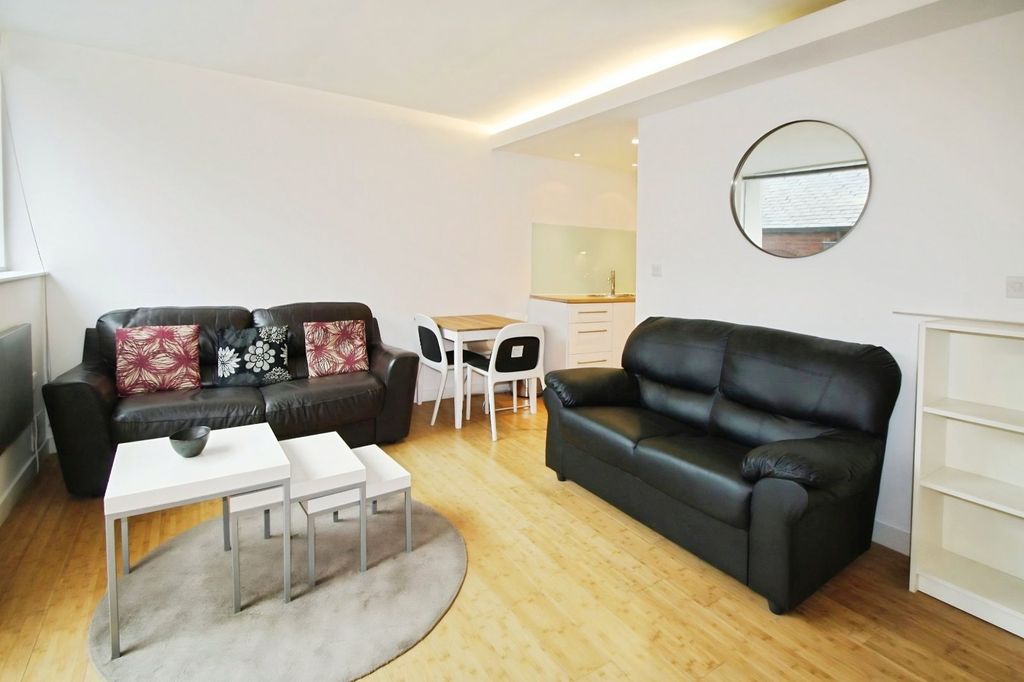 Property photo 2 of 7 Picture No. 11