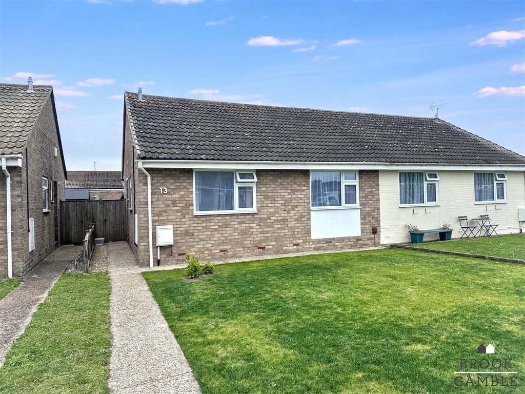 Property photo 1 of 18 01323 438506