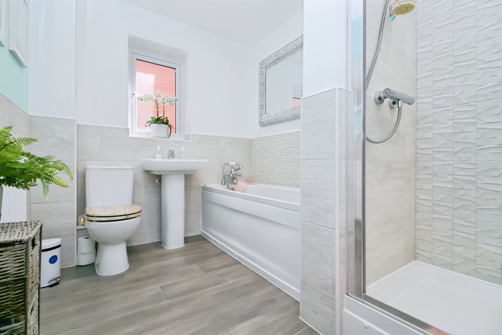 Additional image 16 of 4 bed detached house for saleRailway Road, Rhoose, Barry CF62
