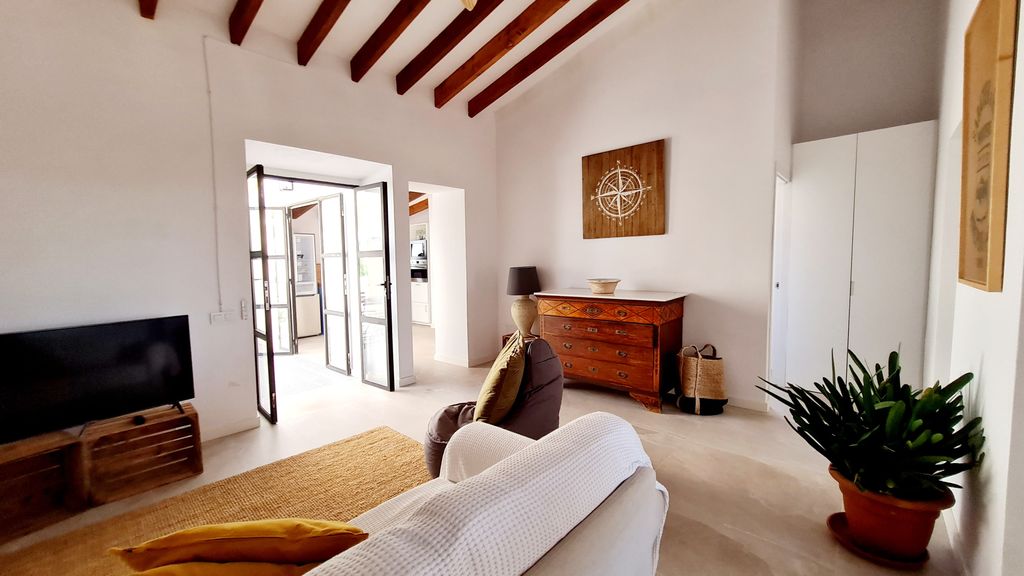 Property photo 3 of 10 3-Min.Jpg