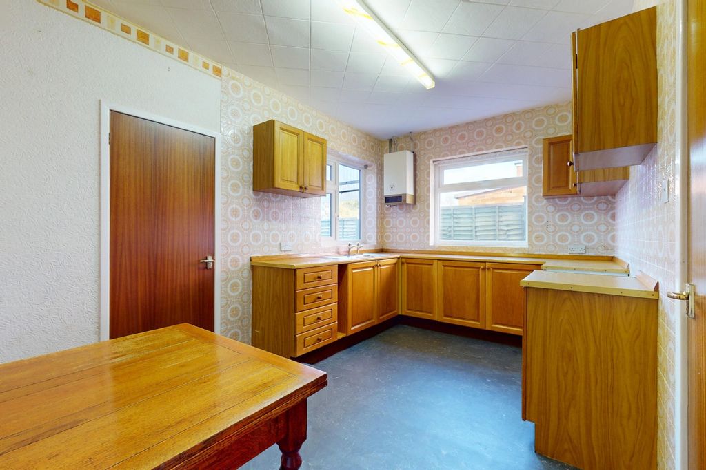 Property photo 2 of 15 4828542