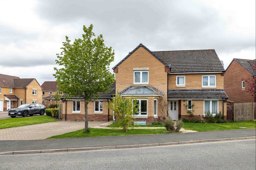 Property photo 1 of 30
