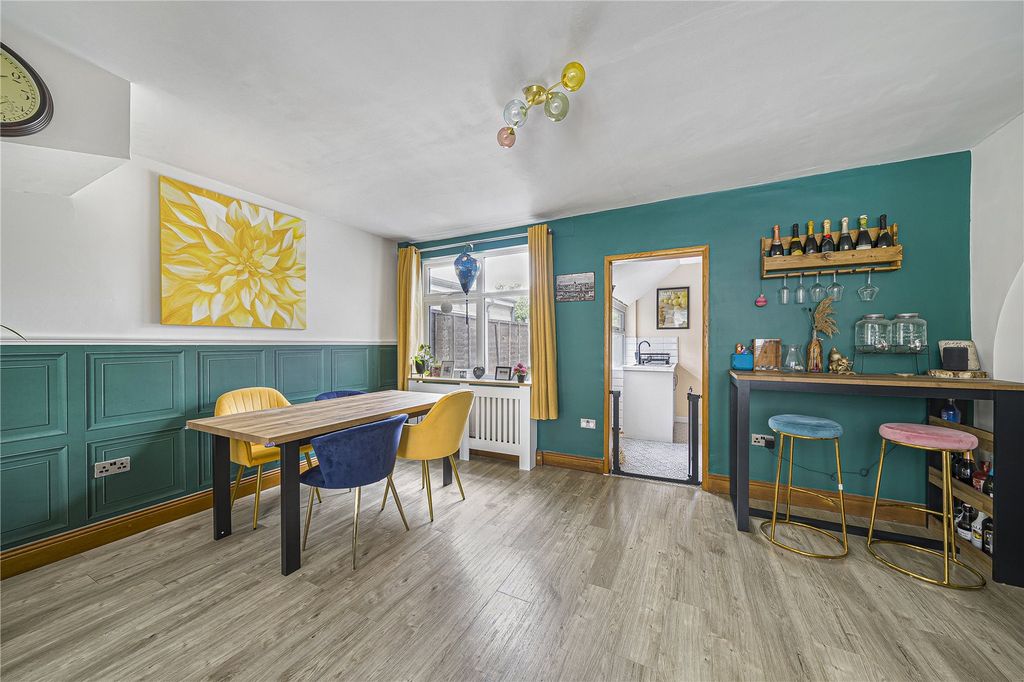 Property photo 3 of 35 Dining Area