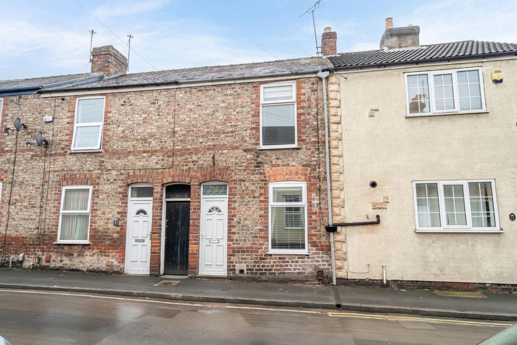 Property photo 1 of 10 Lansdown Road-10.Jpg