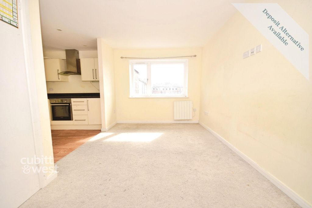 Property photo 3 of 9 Studio