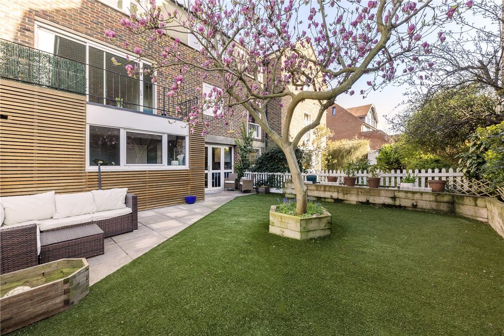 Property photo 1 of 12 Picture No. 14