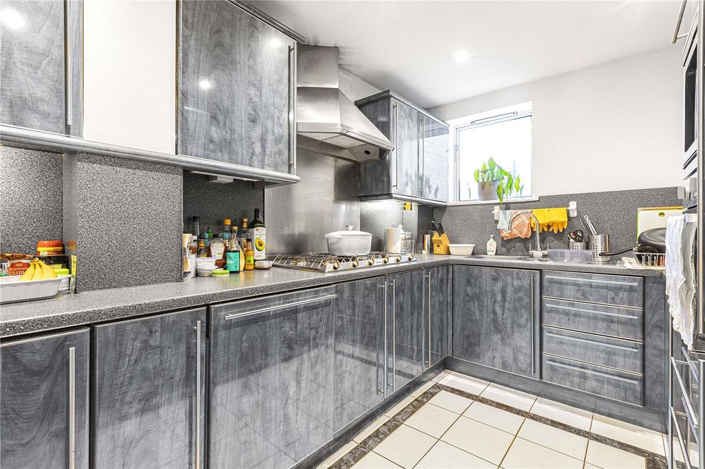 Property photo 2 of 16 Kitchen