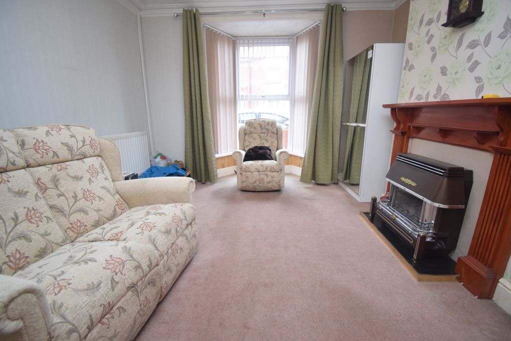 Property photo 2 of 9 Living Room