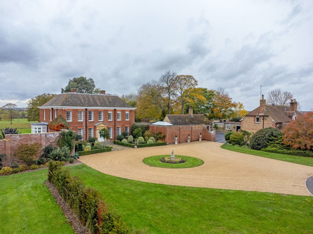 Property photo 2 of 50