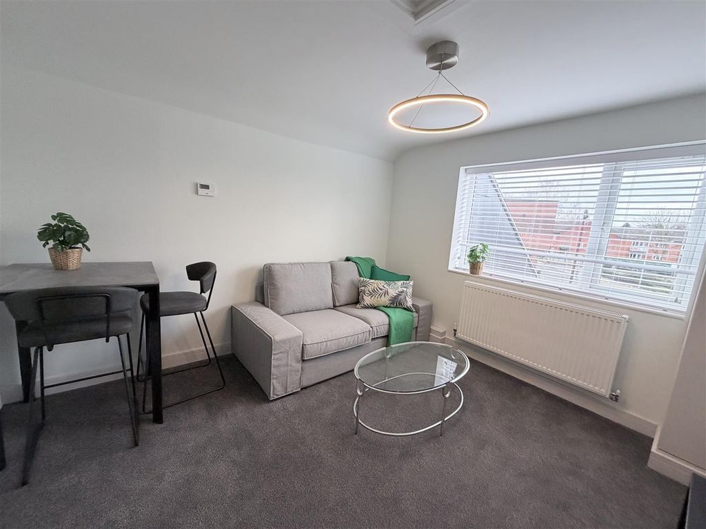 Property photo 2 of 9 Tempimage1Hyiuv.Jpg