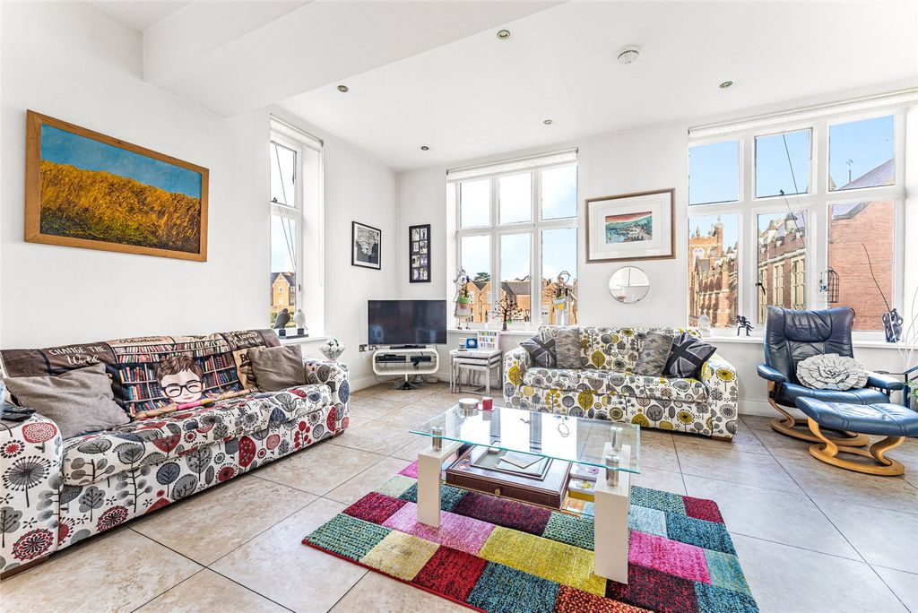 Property photo 2 of 24 Picture No. 39