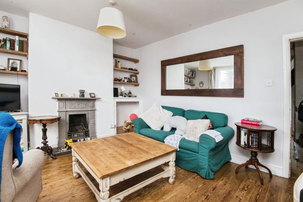 Property photo 3 of 16