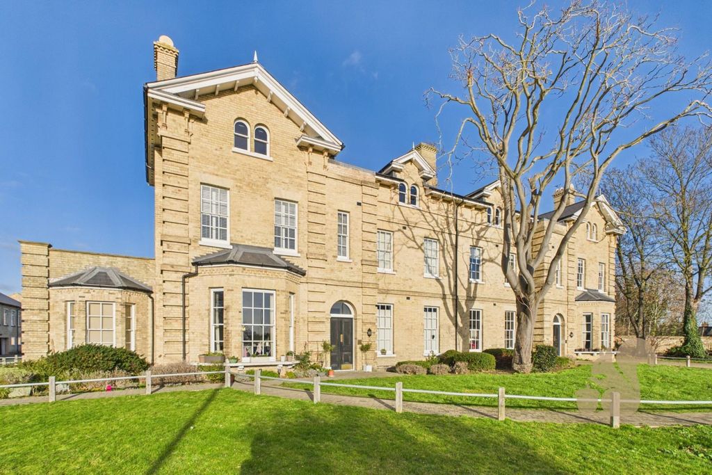 Property photo 1 of 19 Cam01659G0-Pr0686-Still021.Jpg