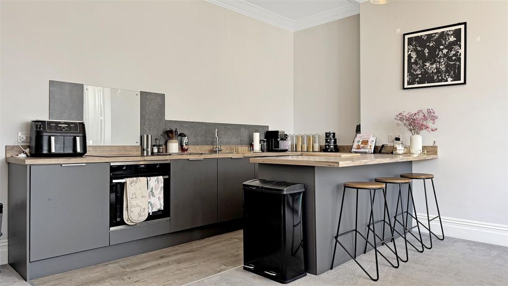 Property photo 1 of 15 Kitchen