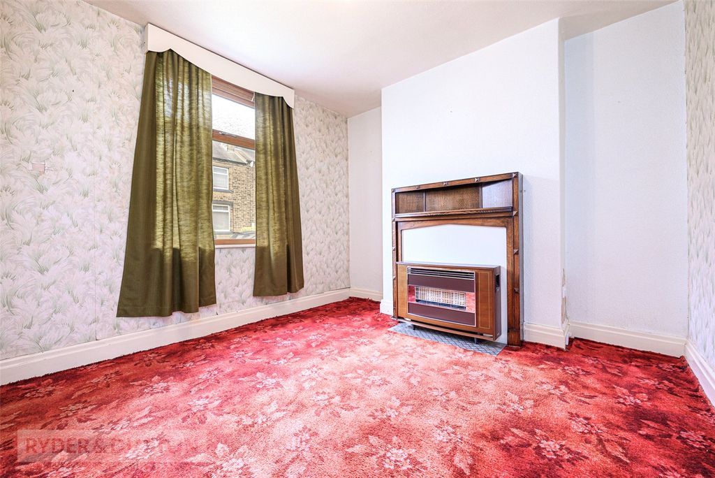 Property photo 2 of 16 Living Room