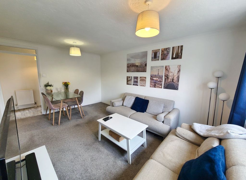 Property photo 3 of 12