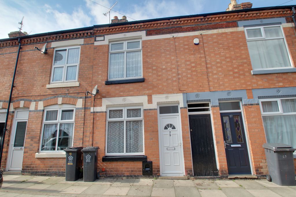 Property photo 1 of 12
