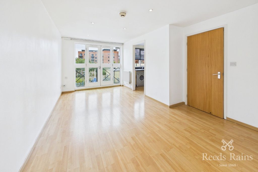 Property photo 2 of 12 Picture No. 06