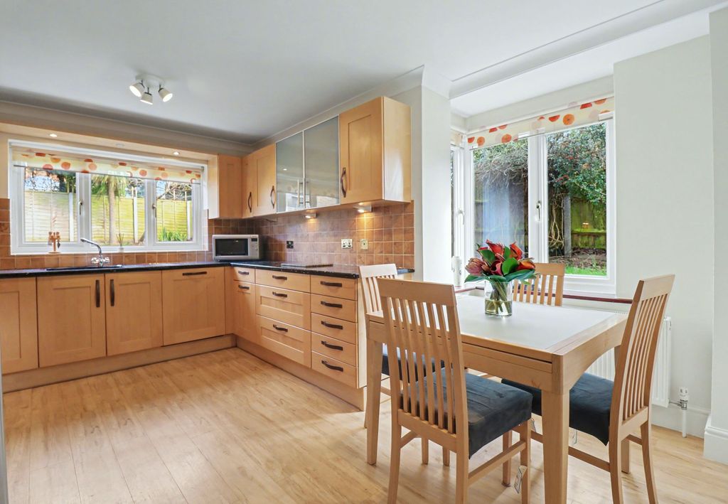 Property photo 3 of 20