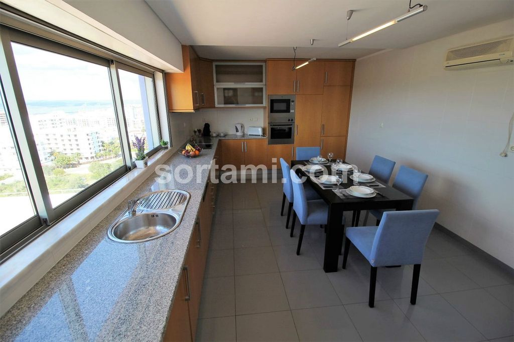Property photo 2 of 32
