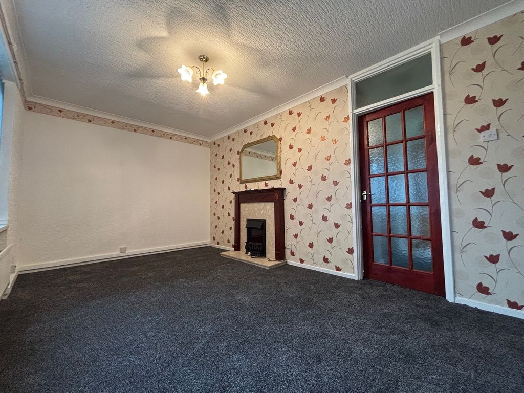 Property photo 2 of 6 Living Room