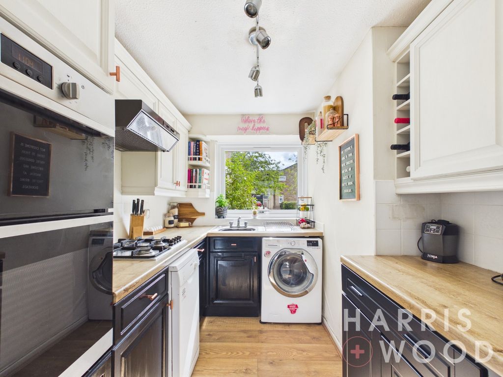 Property photo 2 of 17 5371176