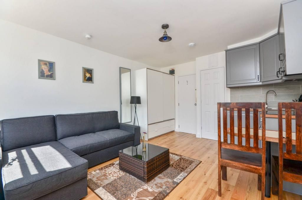 Property photo 2 of 7 Gallery